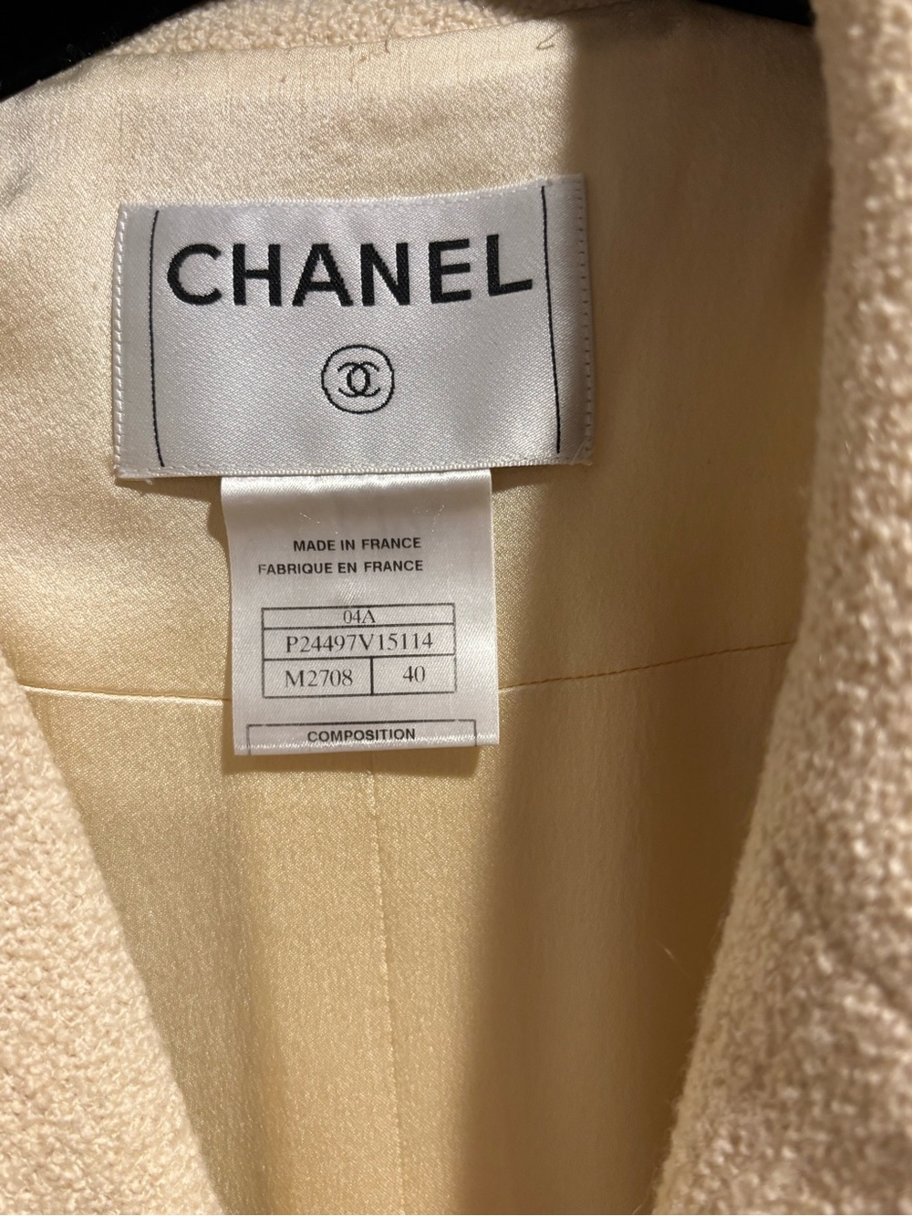 Beautiful Vintage CHANEL Cream Bouclé Coat Herringbone Trim - Picture 12 of 15